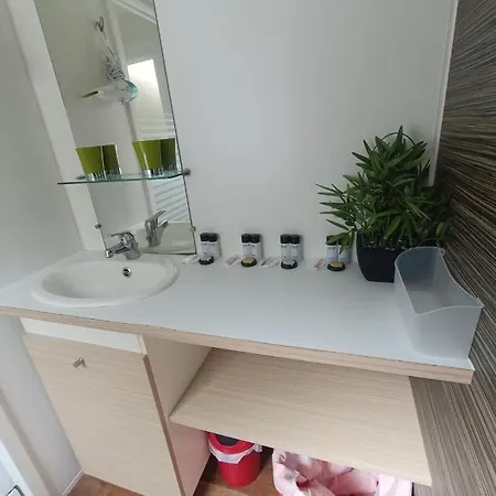 Mobil-home Le Petit Paradis *